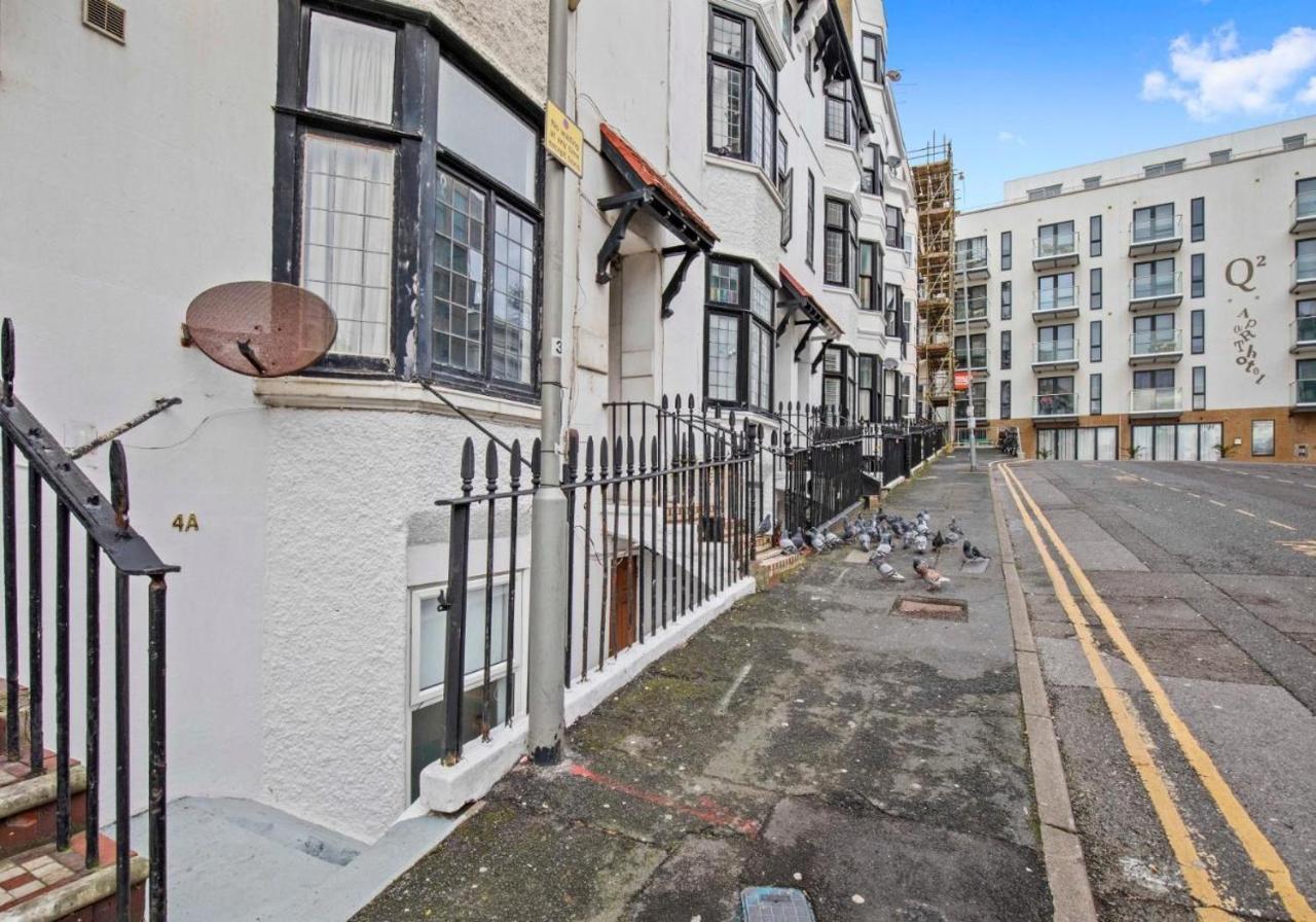 Queens Apartment - By My Getaways - Free Parking For One Car Hove Extérieur photo